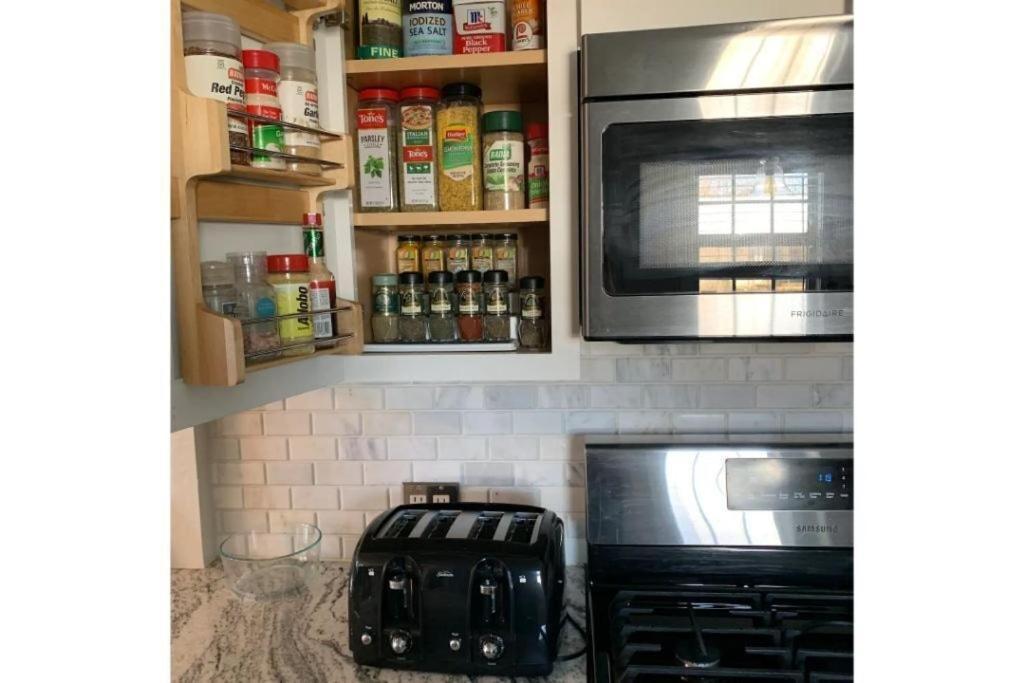 1 Mile To Fort Sill! The Carolebelle Cottage Sleeps 8 With Hottub,Grills,Firepit Лоутън Екстериор снимка