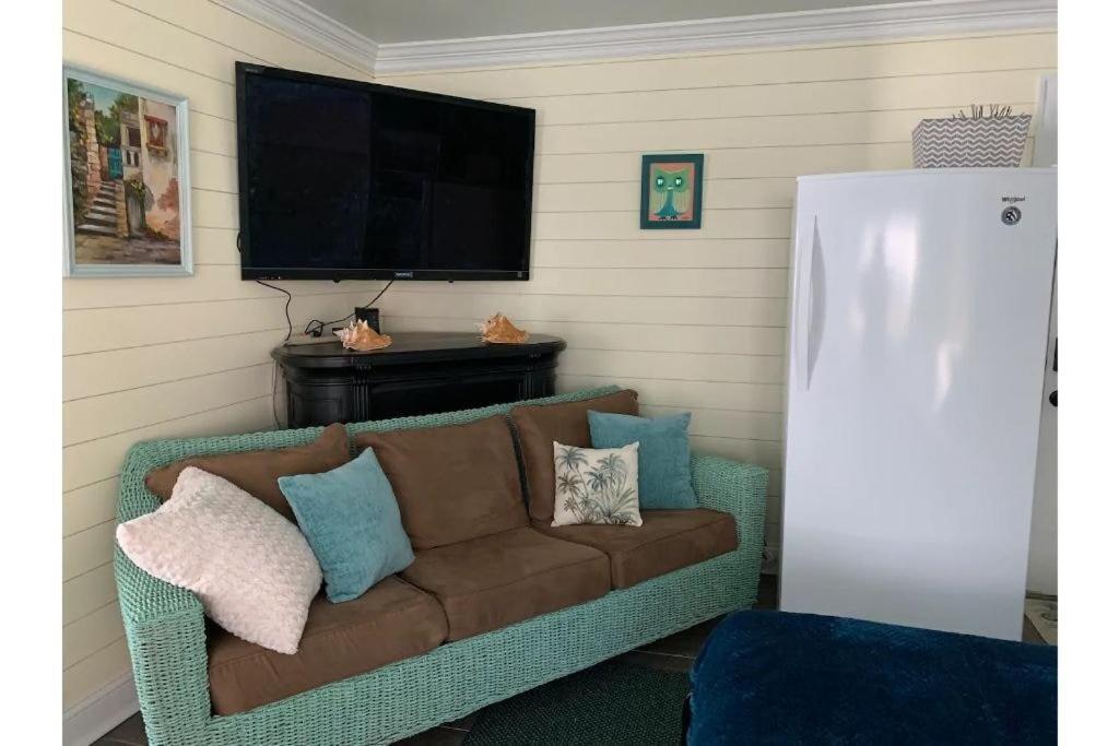 1 Mile To Fort Sill! The Carolebelle Cottage Sleeps 8 With Hottub,Grills,Firepit Лоутън Екстериор снимка