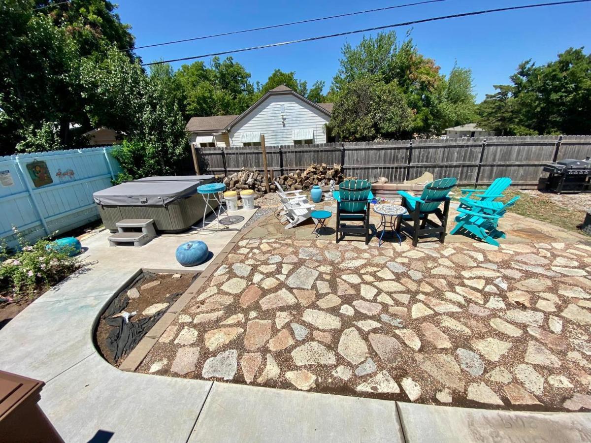 1 Mile To Fort Sill! The Carolebelle Cottage Sleeps 8 With Hottub,Grills,Firepit Лоутън Екстериор снимка